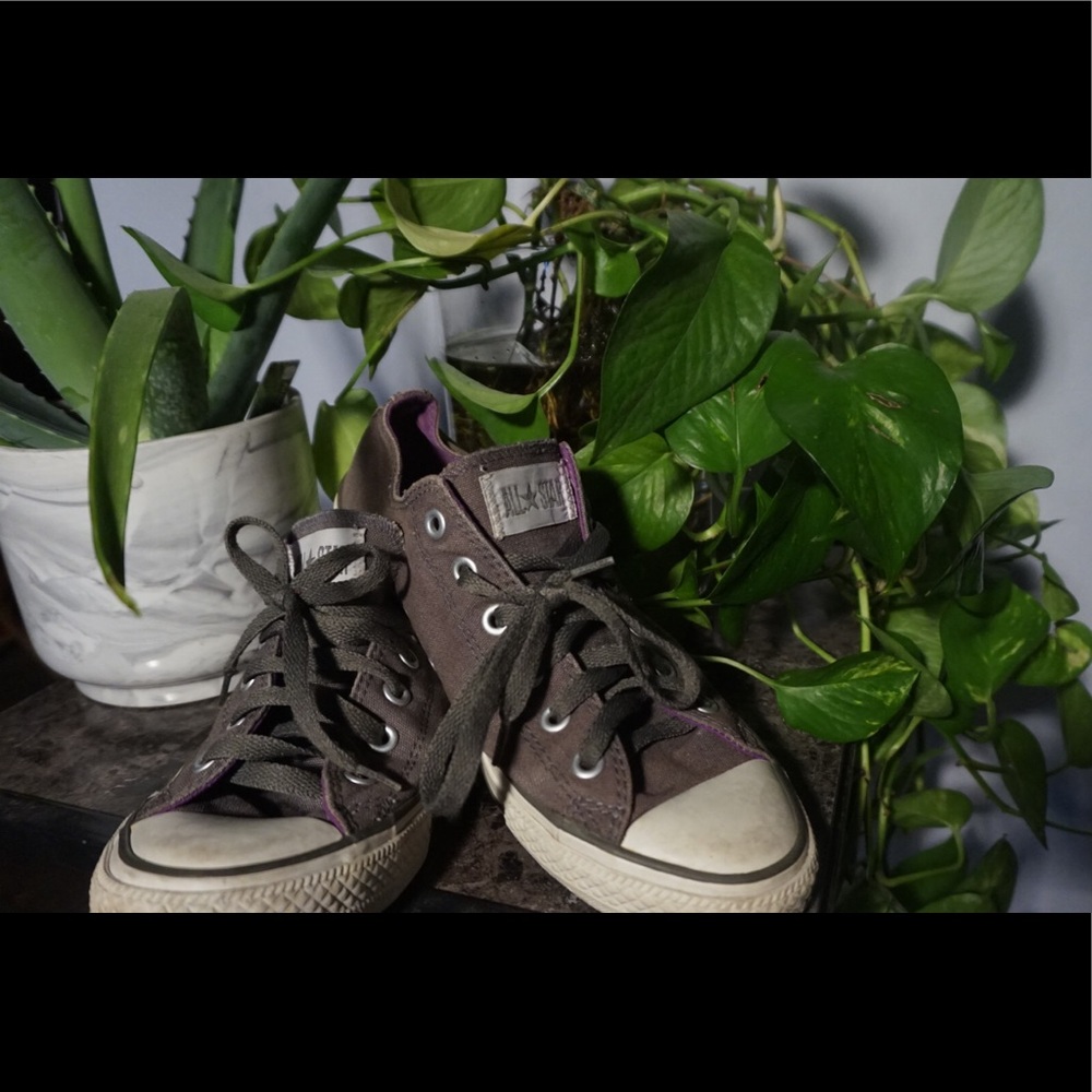 Women’s all star Converse charcoal grey size 10